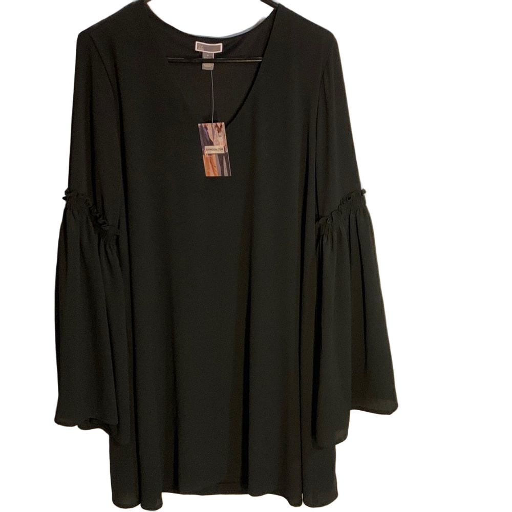 NWT Dymoda Black Blouse Size M Chelsea 28. Shoulder to wrist 30 inches